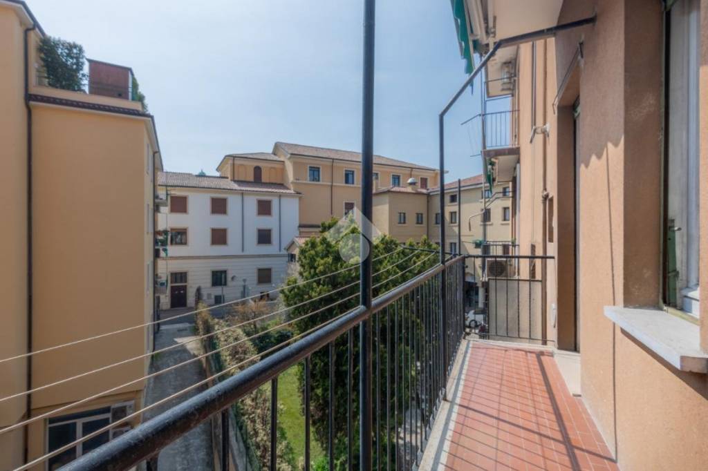 appartamento in vendita a Verona in zona Cittadella