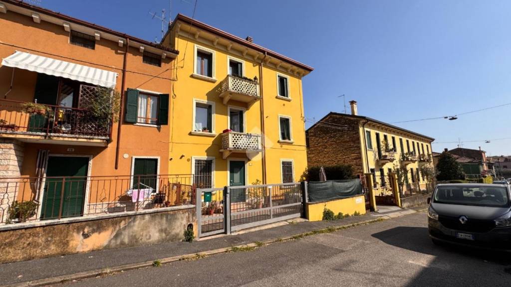 appartamento in vendita a Verona in zona Avesa