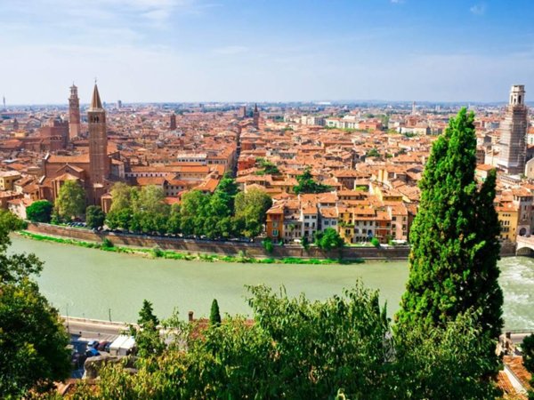 intera palazzina in vendita a Verona