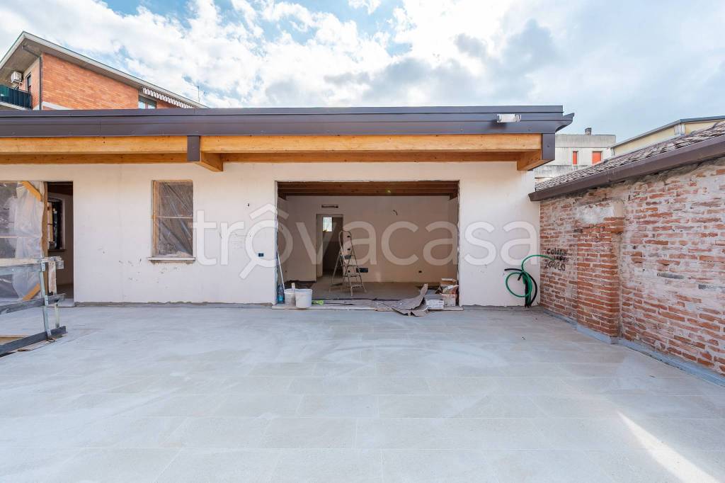 appartamento in vendita a Verona in zona Borgo Roma