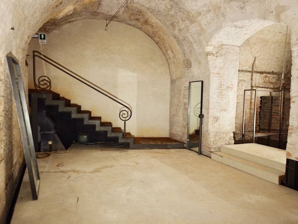 negozio in vendita a Verona in zona Centro Storico