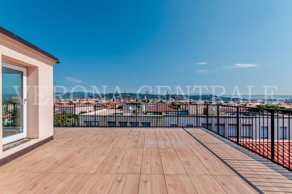 appartamento in vendita a Verona in zona Cittadella