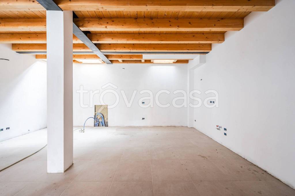 appartamento in vendita a Verona in zona Borgo Roma