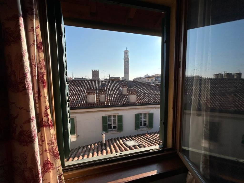 appartamento in vendita a Verona in zona Centro Storico