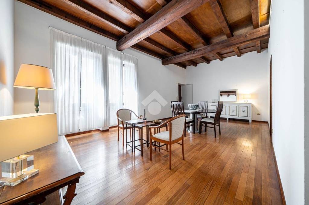 appartamento in vendita a Verona in zona Centro Storico