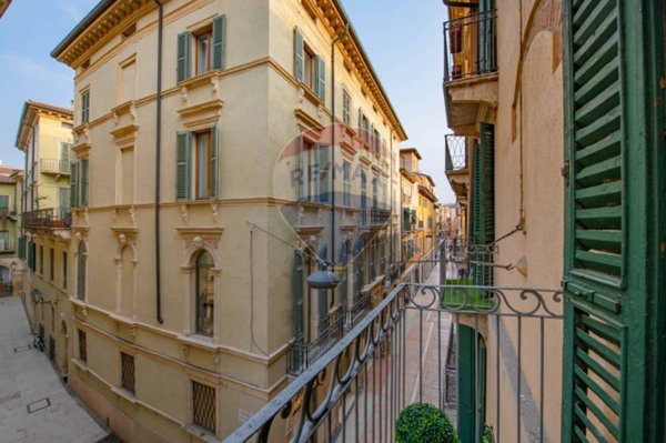negozio in vendita a Verona in zona Centro Storico