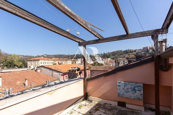 appartamento in vendita a Verona in zona Veronetta
