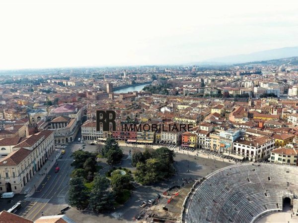 appartamento in vendita a Verona in zona Centro Storico