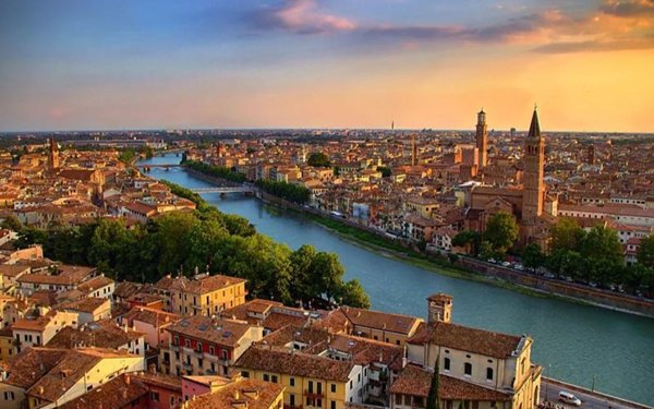 casa indipendente in vendita a Verona in zona Veronetta