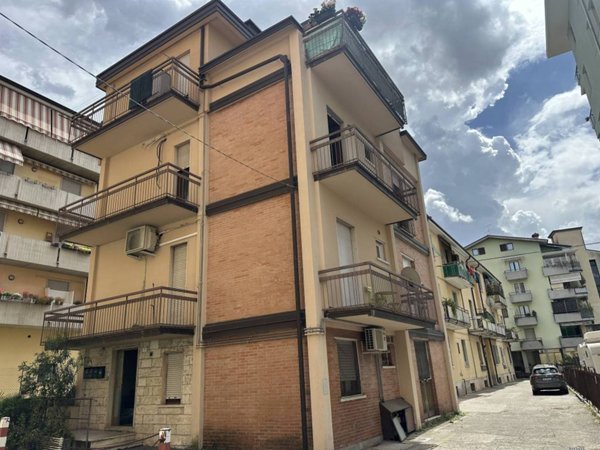 appartamento in vendita a Verona in zona Borgo Milano