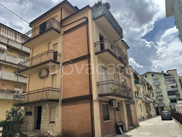 appartamento in vendita a Verona in zona Borgo Milano