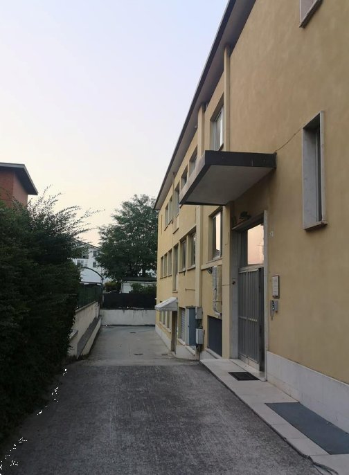 negozio in vendita a Verona in zona Borgo Milano