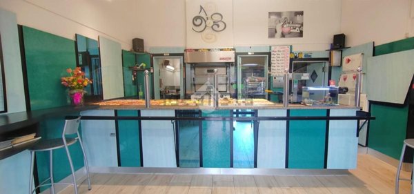negozio in vendita a Verona in zona Porto Crencano