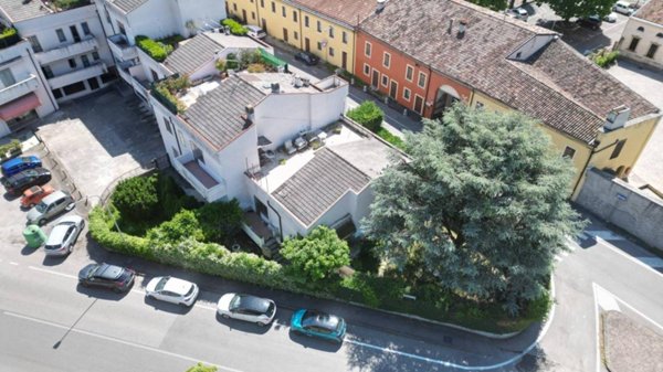 casa indipendente in vendita a Verona in zona Montorio Veronese