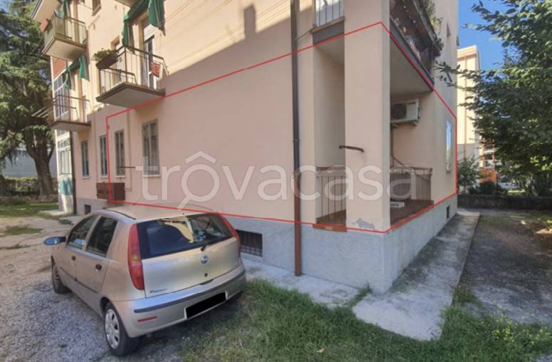 appartamento in vendita a Verona in zona Borgo Roma