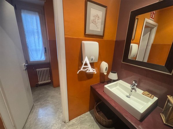 negozio in vendita a Verona