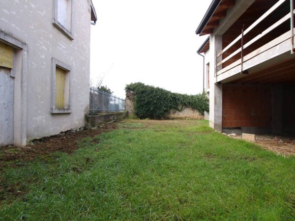 casa indipendente in vendita a Verona