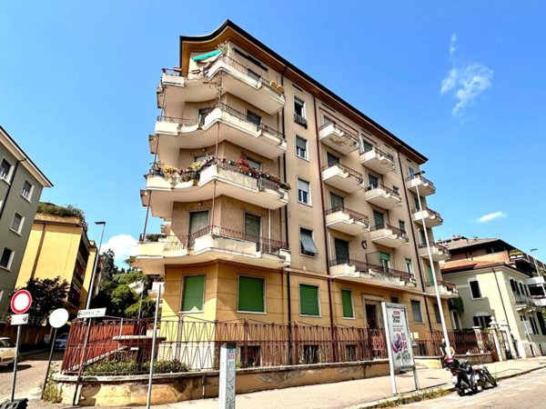 appartamento in vendita a Verona in zona Centro Storico