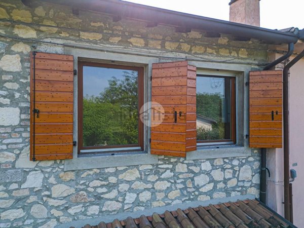 casa indipendente in vendita a Verona in zona San Pancrazio