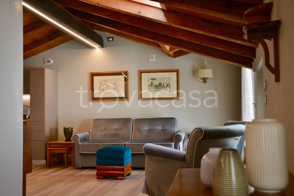 appartamento in vendita a Verona in zona Centro Storico