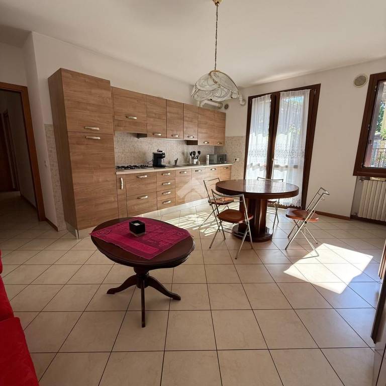appartamento in vendita a Verona in zona Cadidavid