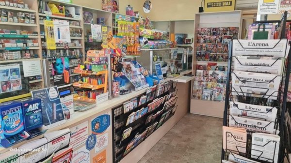 negozio in vendita a Verona in zona Borgo Roma