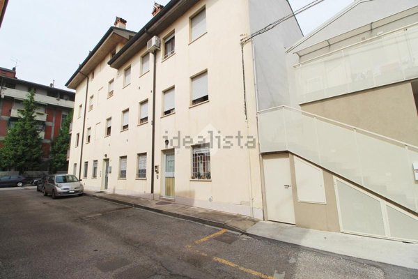 appartamento in vendita a Verona in zona Santa Lucia