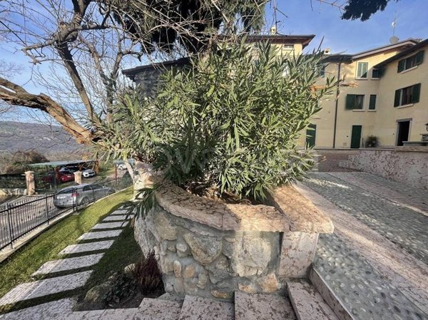 appartamento in vendita a Verona in zona Avesa