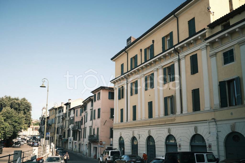 appartamento in vendita a Verona in zona Veronetta