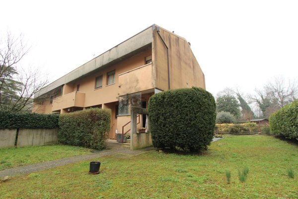 casa indipendente in vendita a Verona