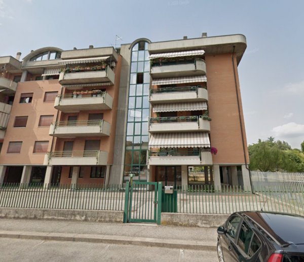 ufficio in vendita a Verona in zona Borgo Milano