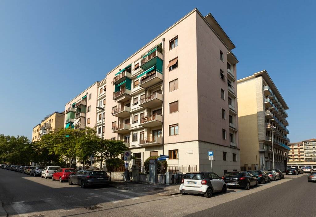 ufficio in vendita a Verona in zona Cittadella
