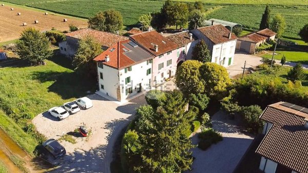 casa indipendente in vendita a Verona