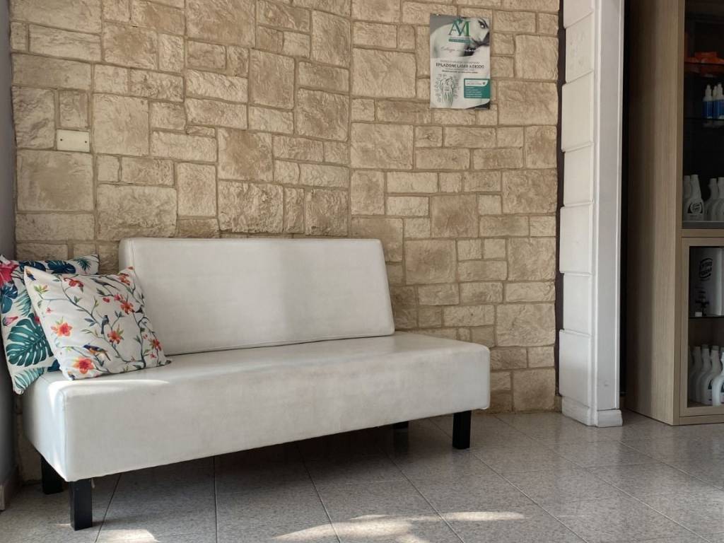 negozio in vendita a Verona in zona Borgo Roma