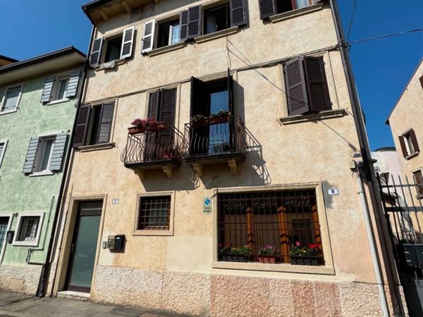 appartamento in vendita a Verona in zona San Zeno