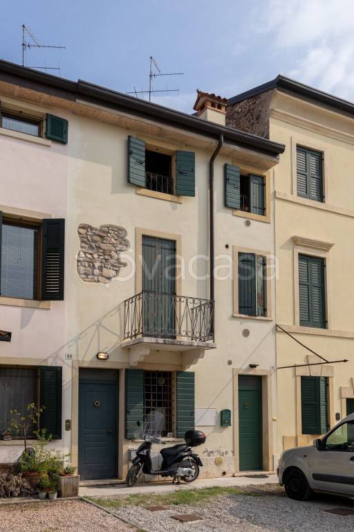 appartamento in vendita a Verona in zona Chievo