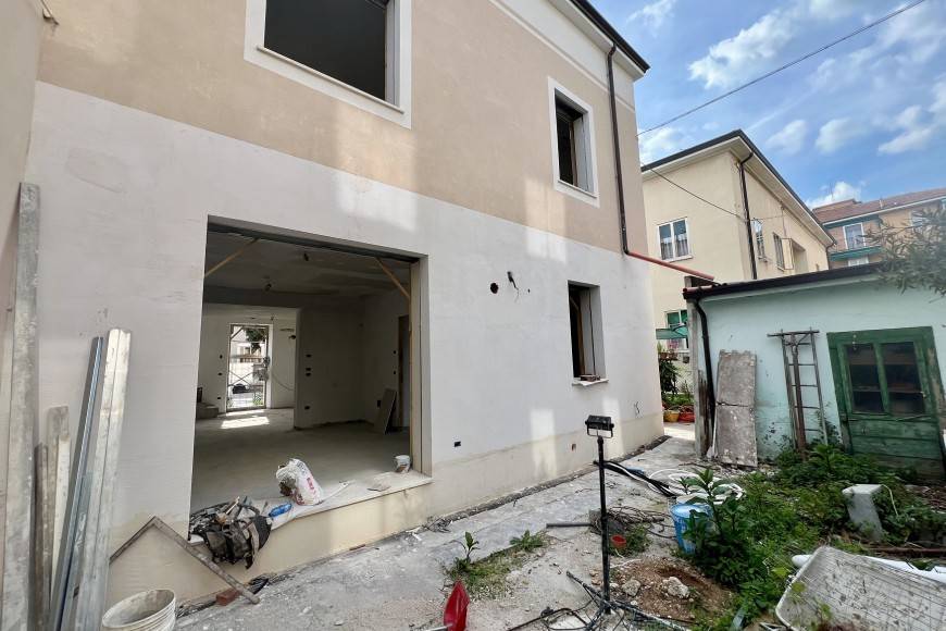 casa indipendente in vendita a Verona in zona Musicisti / Santa Croce