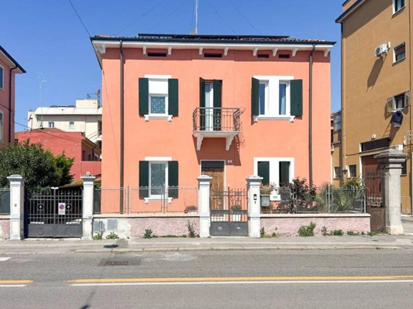 appartamento in vendita a Verona in zona Santa Lucia