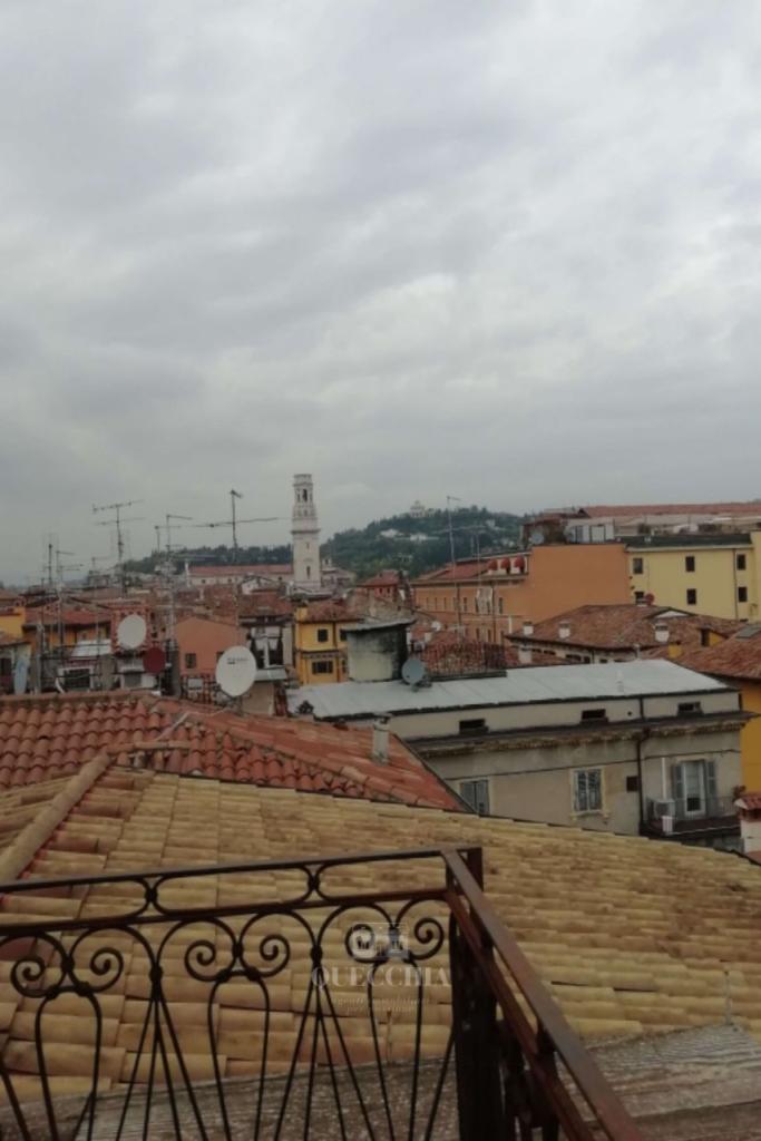 negozio in vendita a Verona in zona Centro Storico