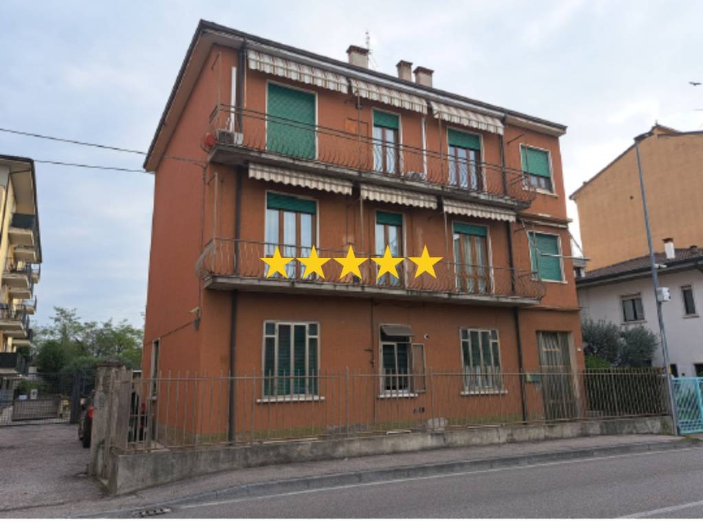 appartamento in vendita a Verona in zona Borgo Roma