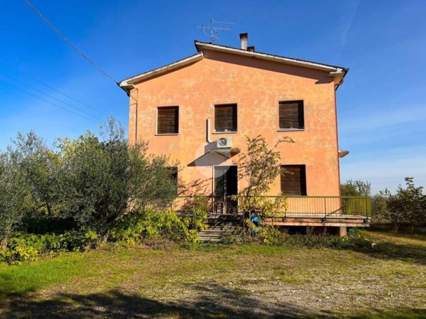 casa indipendente in vendita a Verona