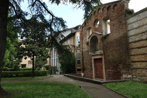 appartamento in vendita a Verona in zona Veronetta