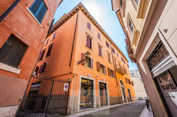 appartamento in vendita a Verona in zona Centro Storico