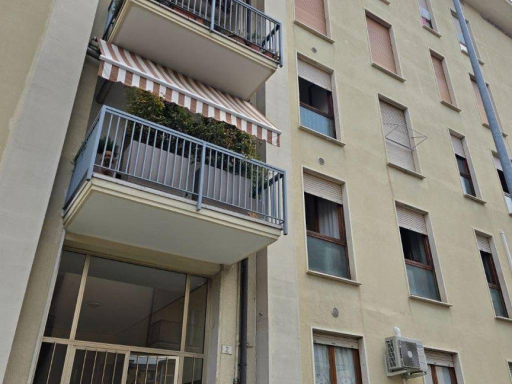appartamento in vendita a Verona in zona Santa Lucia