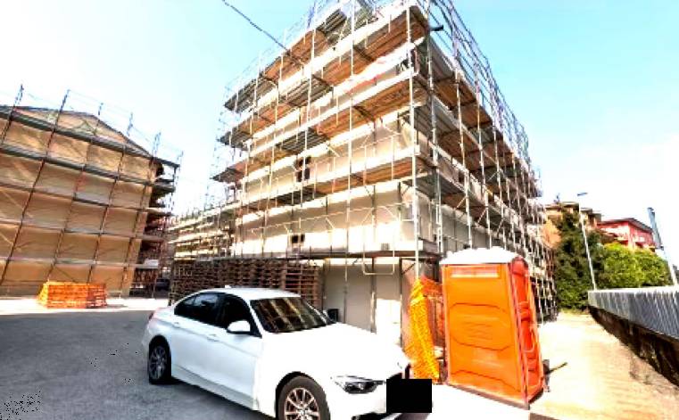 appartamento in vendita a Verona in zona Borgo Roma