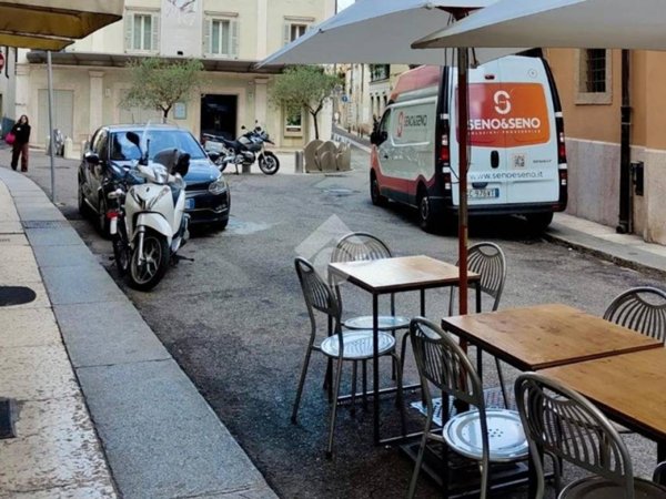 negozio in vendita a Verona in zona Cittadella