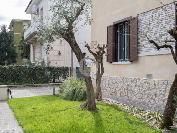 casa indipendente in vendita a Verona in zona Borgo Milano