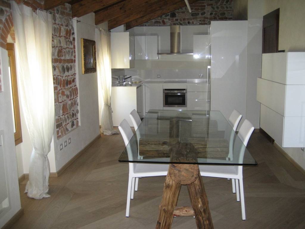 appartamento in vendita a Verona in zona Centro Storico