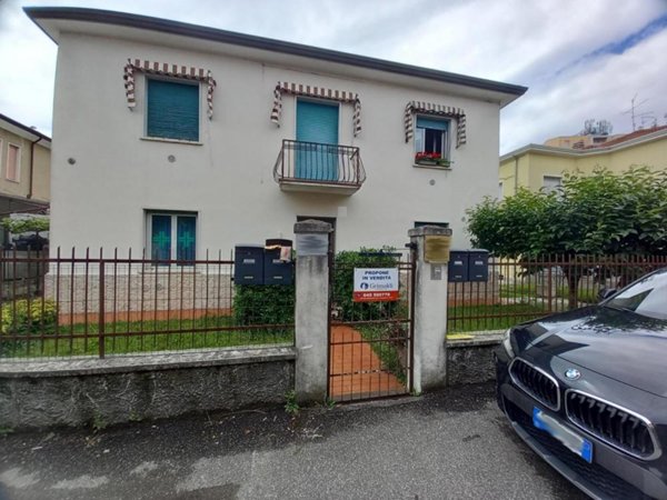 appartamento in vendita a Verona in zona Borgo Roma