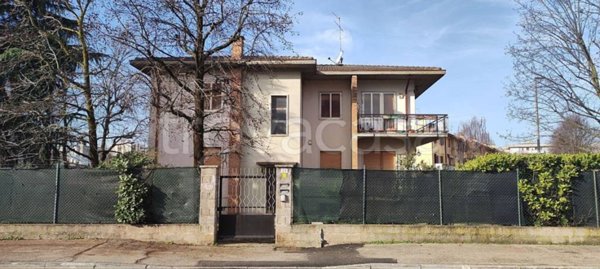 casa indipendente in vendita a Verona in zona Chievo